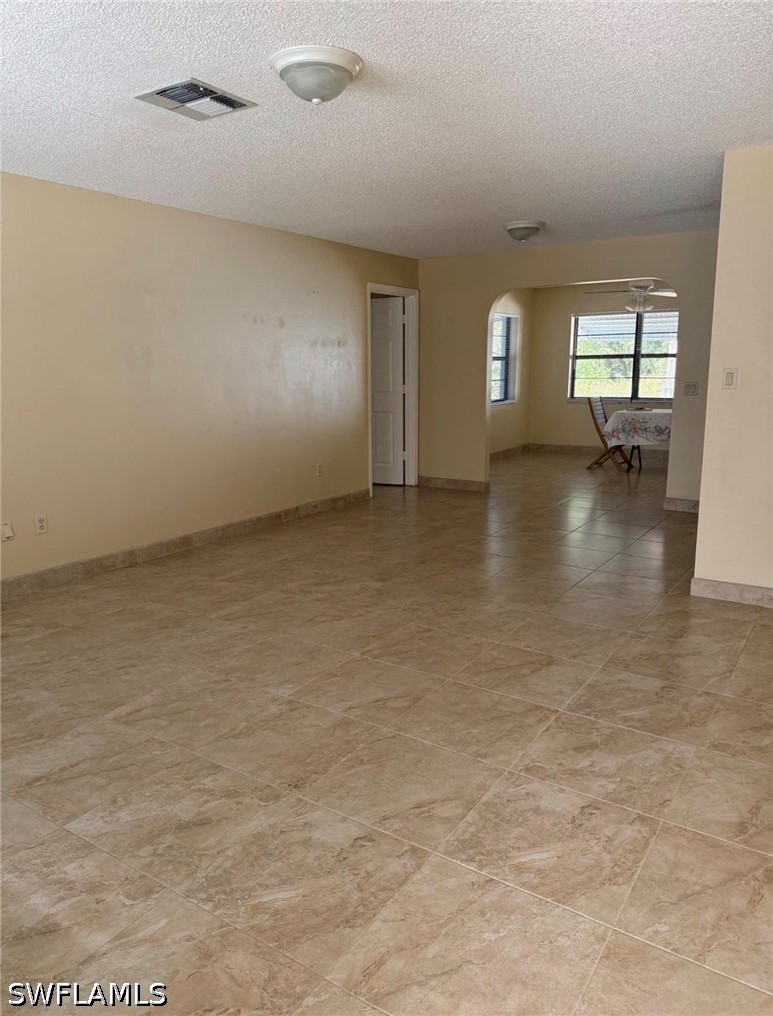 2 Bed SingleFamilyResidence for Sale in Leisure Lakes, FL — photo 5