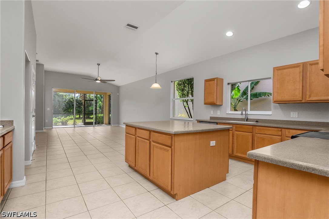 4 Bed SingleFamilyResidence for Sale in Naples, FL, $464,900 — photo 5