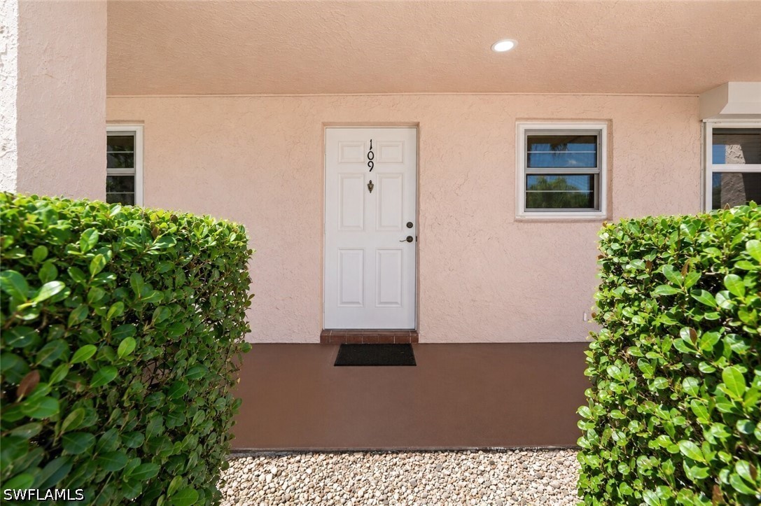 2 Bed Condominium for Sale in Naples, FL, $186,900 — photo 5