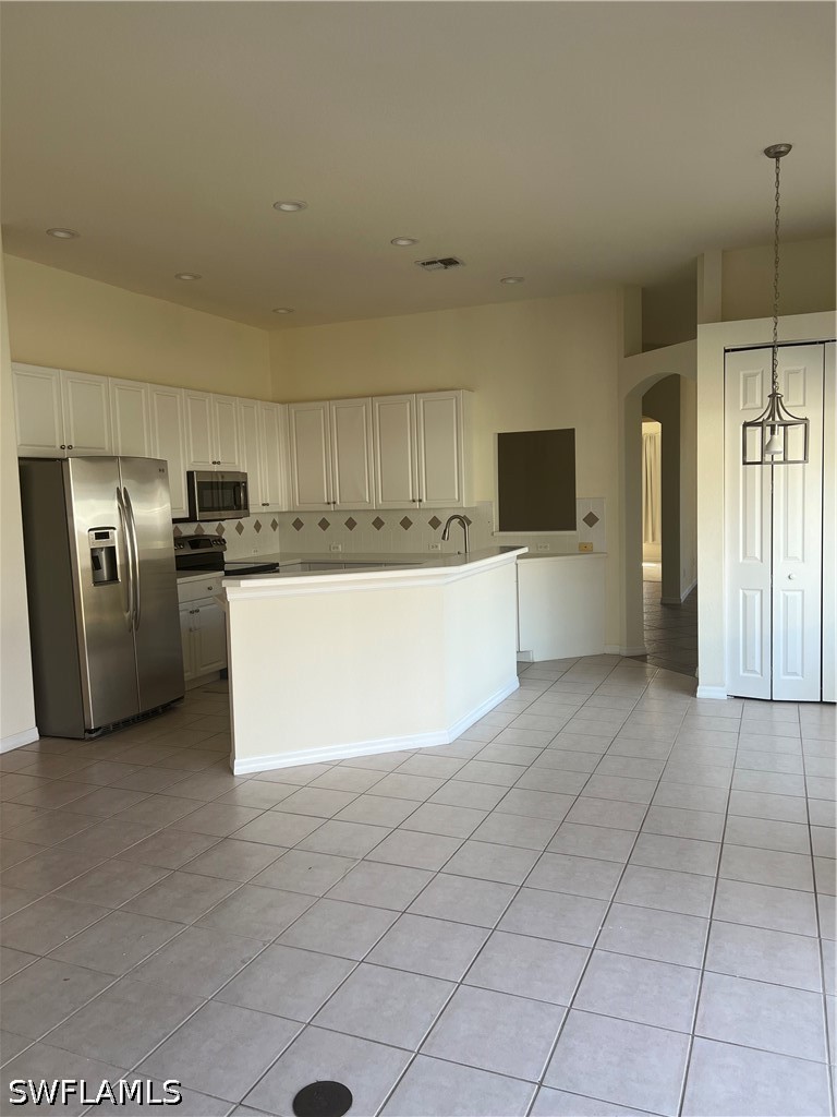 3 Bed Pool Home for Sale in Costa Del Sol, FL, $3,100 — photo 5