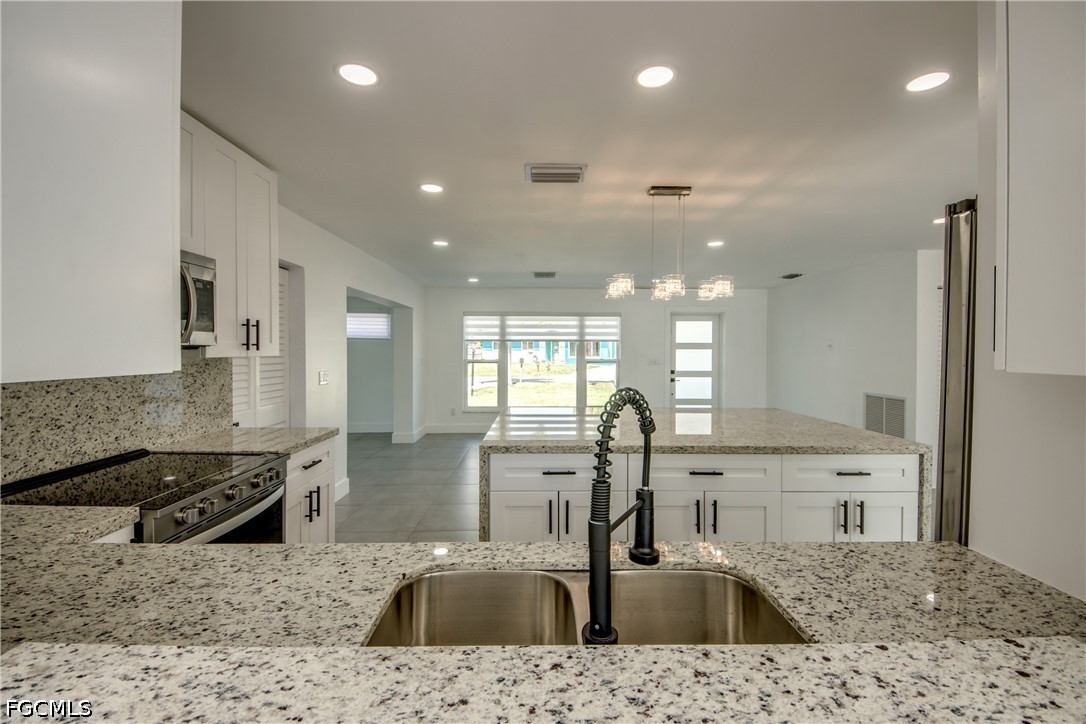4 Bed Pool Home for Sale in North Fort Myers, FL, $2,700 — photo 5