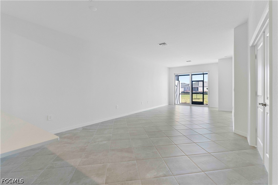 3 Bed Attached for Sale in Tuckers Cove, FL, $2,000 — photo 5