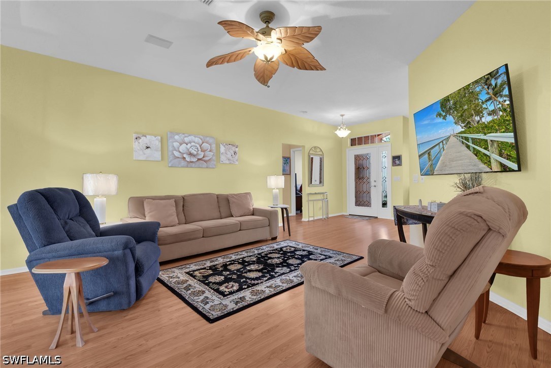 2 Bed SingleFamilyResidence for Sale in North Fort Myers, FL — photo 5