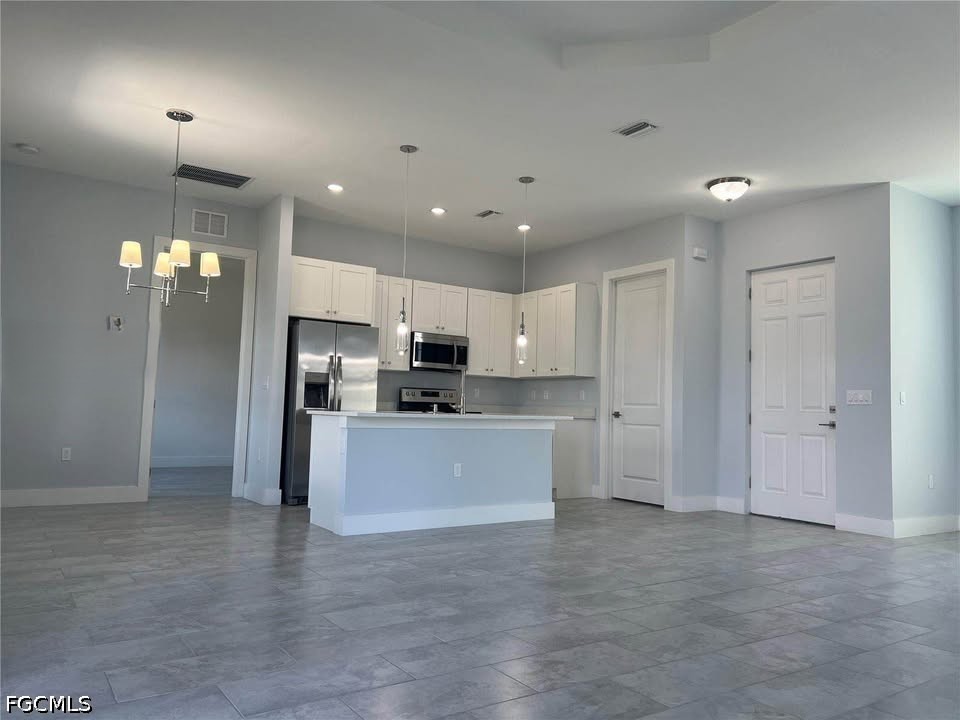 3 Bed SingleFamilyResidence for Sale in Labelle, FL, $2,400 — photo 5