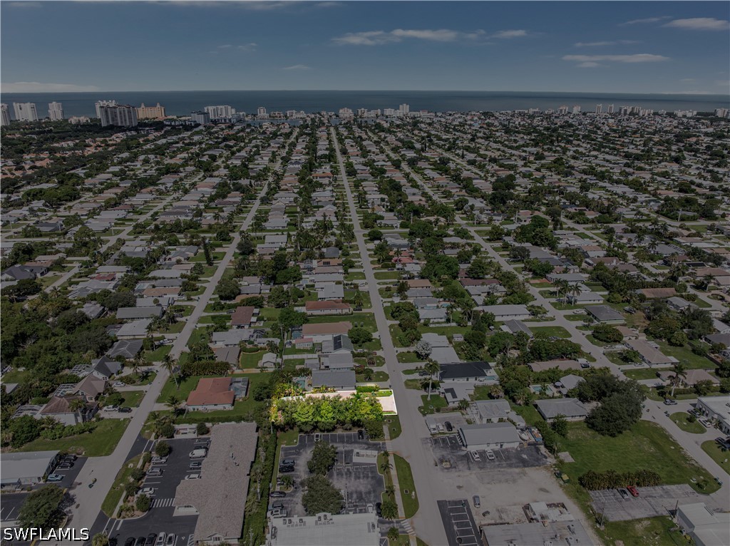 2 Bed SingleFamilyResidence for Sale in Naples, FL, $595,000 — photo 5