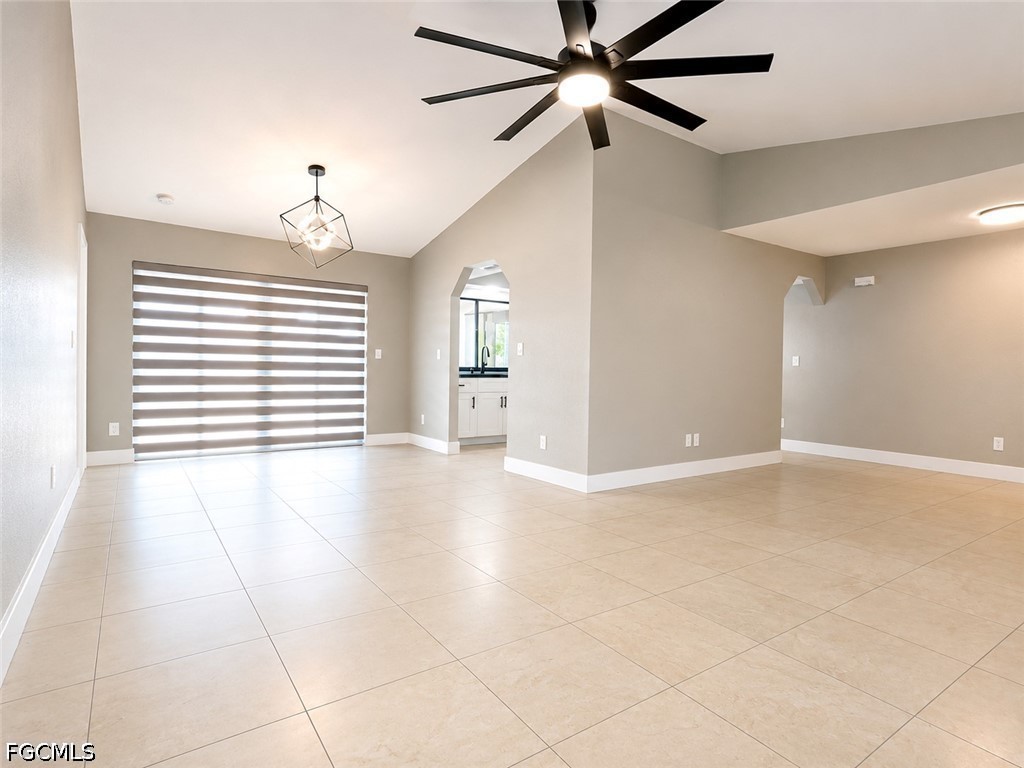 3 Bed SingleFamilyResidence for Sale in Cape Coral, photo 5