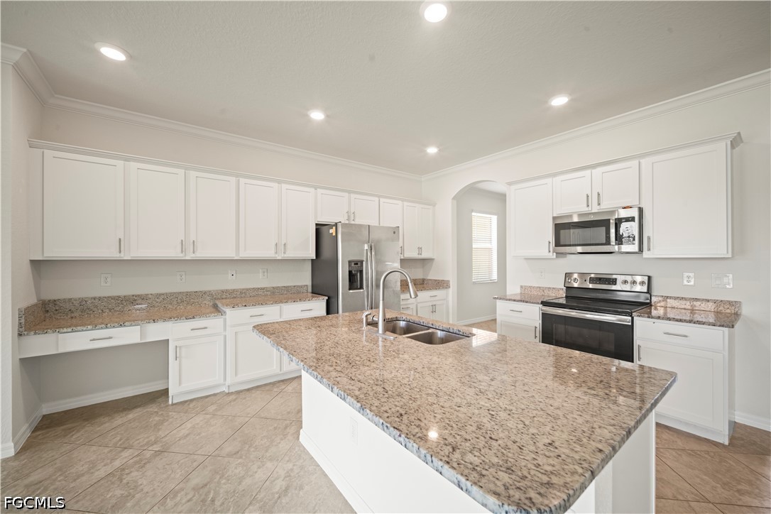 5 Bed SingleFamilyResidence for Sale in Castalina, FL — photo 5