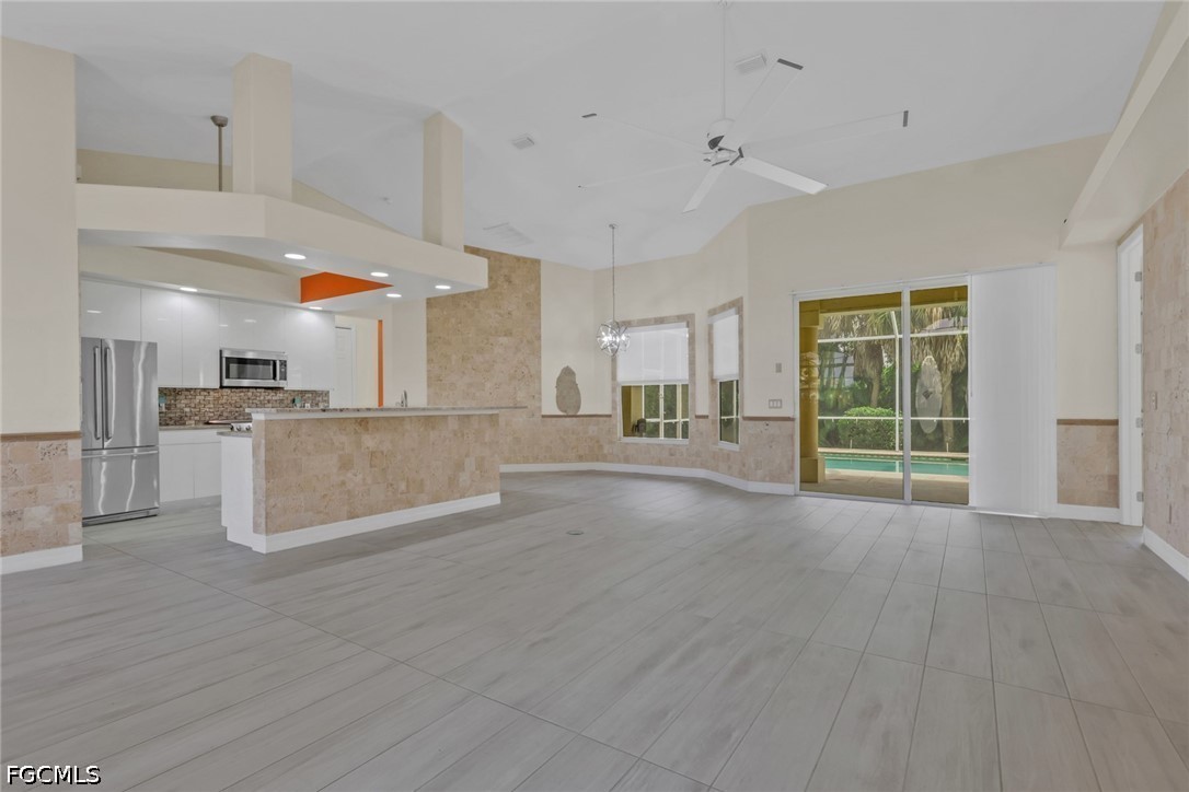 3 Bed Pool Home for Sale in Fort Myers, photo 5