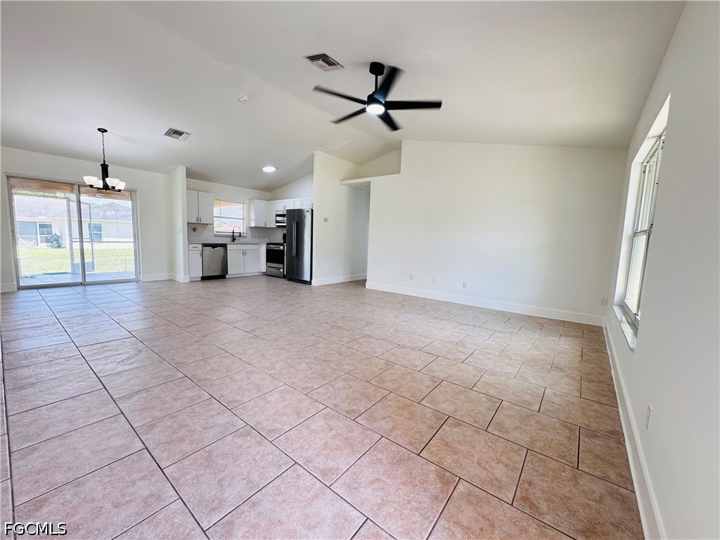 3 Bed SingleFamilyResidence for Sale in Mirror Lakes, FL — photo 5
