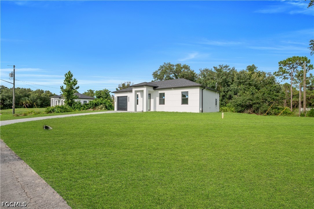 3 Bed SingleFamilyResidence for Sale in Lehigh Acres, FL — photo 5