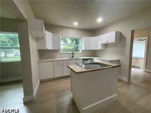 2 Bed SingleFamilyResidence for Sale in Fort Myers, FL — photo 5