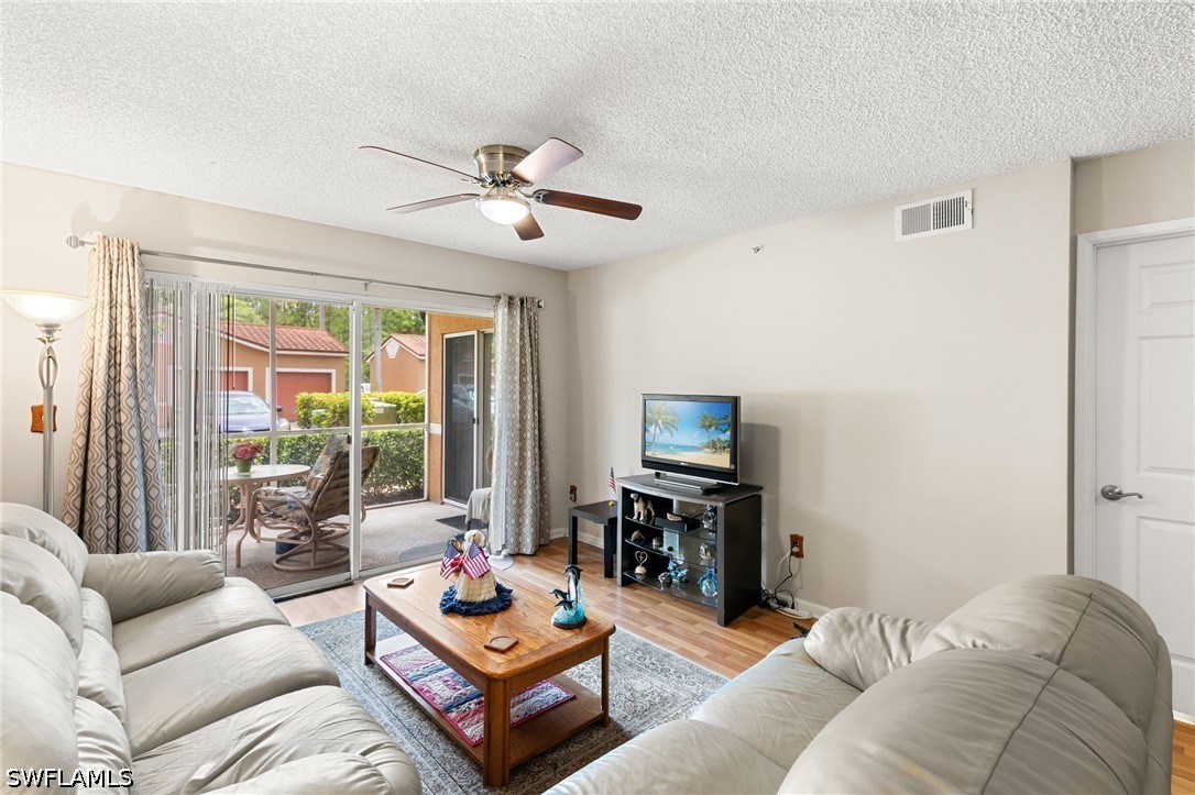 2 Bed Condominium for Sale in Napoli, FL, $214,900 — photo 5