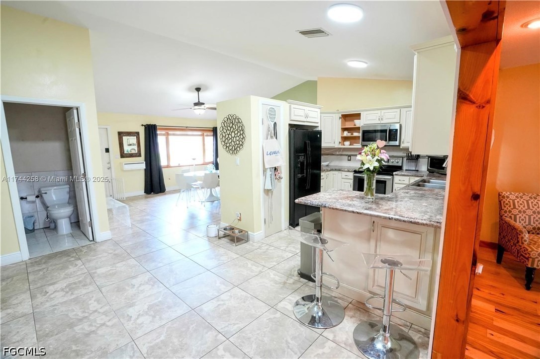 4 Bed SingleFamilyResidence for Sale in Cape Coral, FL — photo 5