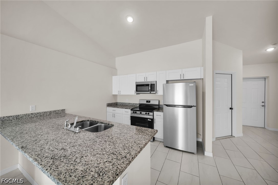 3 Bed Duplex for Sale in Cape Coral, FL, $1,800 — photo 5