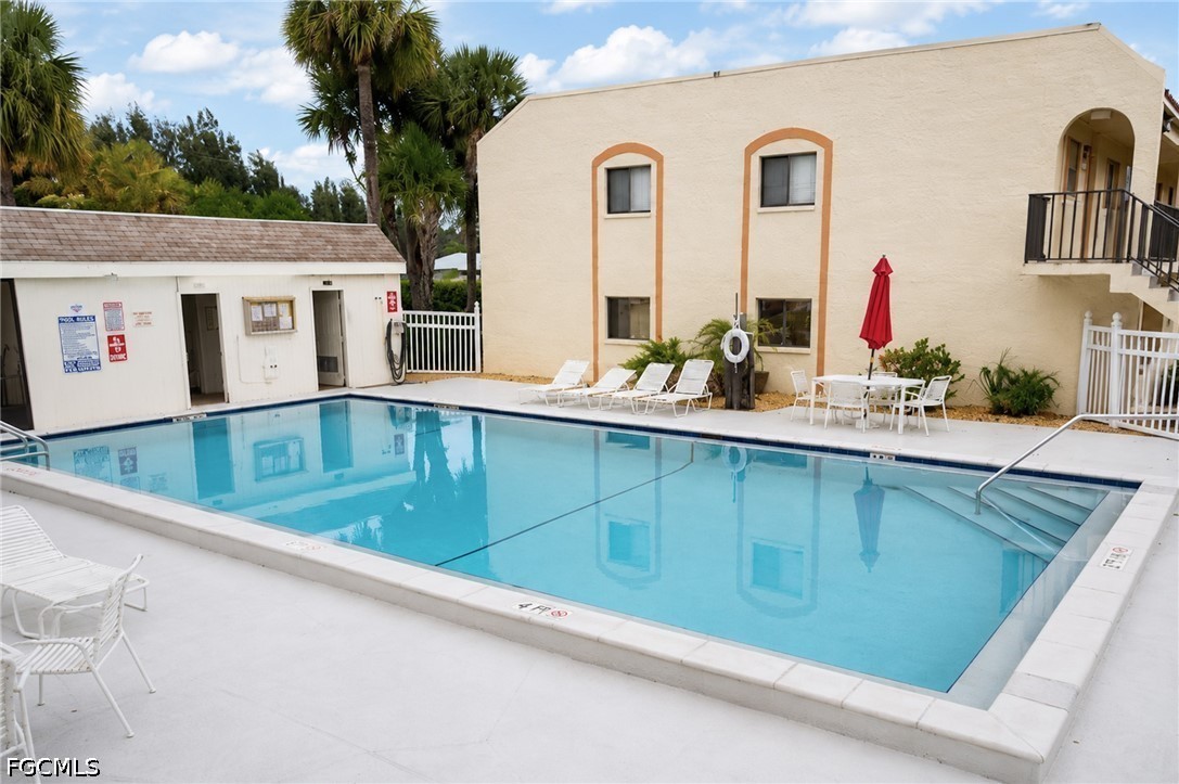 2 Bed Condominium for Sale in Casa Bella Condo, FL, $1,650 — photo 5