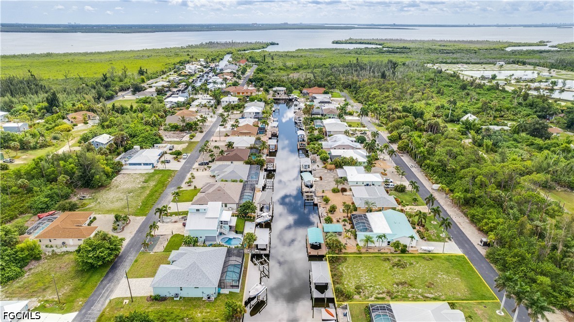 Waterfront Home for Sale in St James City, photo 5