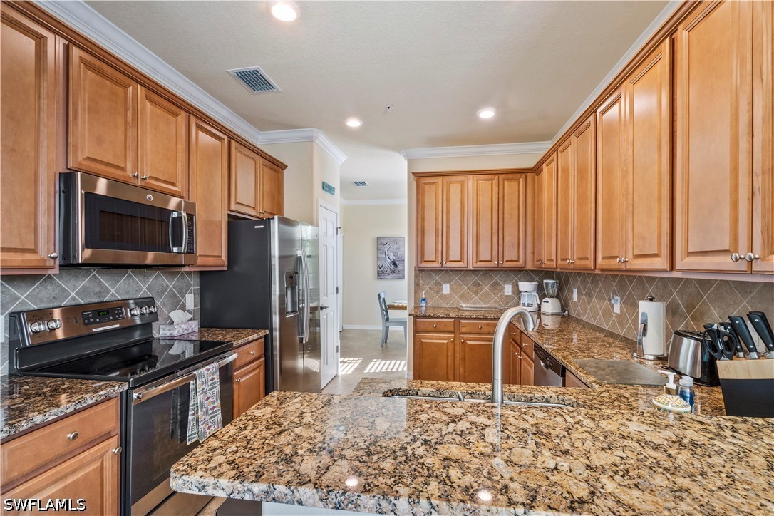 3 Bed Condominium for Sale in Casoria, FL, $10,000 — photo 5