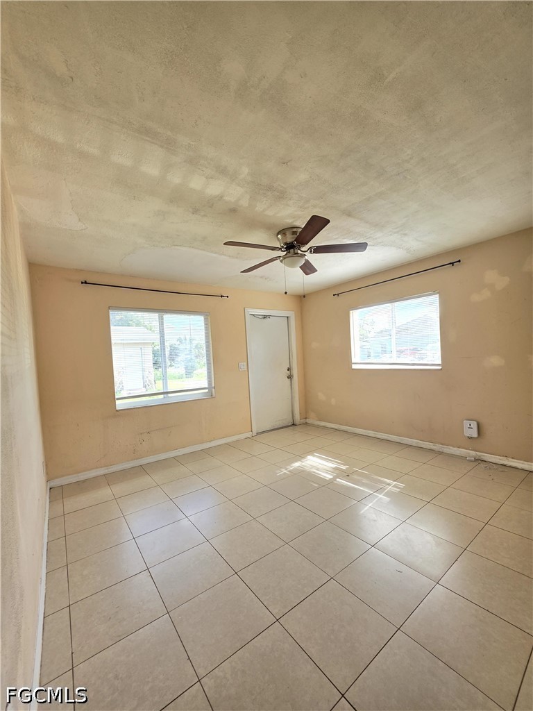 1 Bed Duplex for Sale in Fort Myers, FL, $1,000 — photo 5