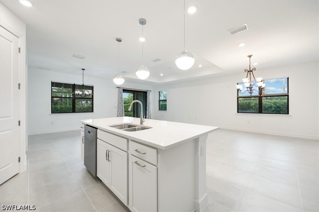 3 Bed SingleFamilyResidence for Sale in Naples, FL, $670,000 — photo 5
