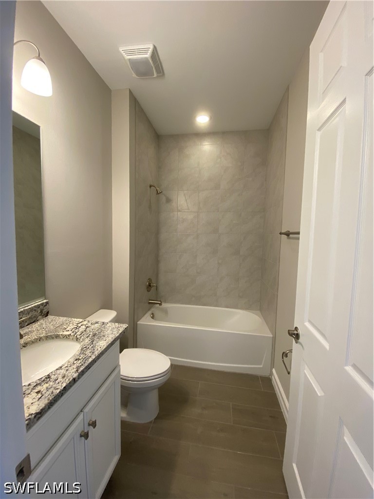 4 Bed SingleFamilyResidence for Sale in Bonita Springs, FL — photo 5