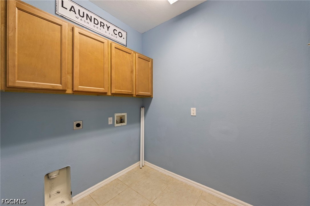 3 Bed SingleFamilyResidence for Sale in Cypress Cay, photo 5