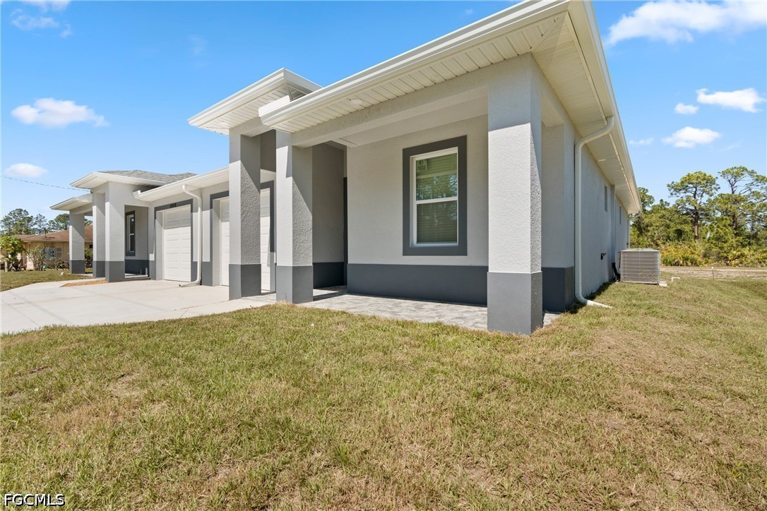 6 Bed Waterfront Home for Sale in Lehigh Acres, FL, $535,000 — photo 5