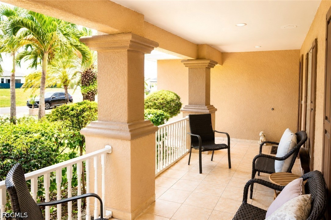 3 Bed SingleFamilyResidence for Sale in Cape Coral, FL — photo 5