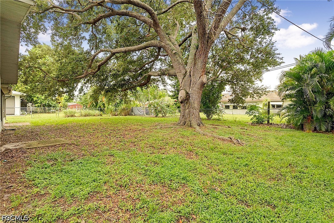 3 Bed SingleFamilyResidence for Sale in San Carlos Park, FL — photo 5