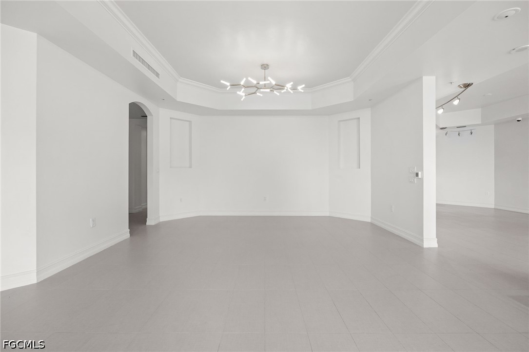 4 Bed Waterfront Home for Sale in Fort Myers, photo 5