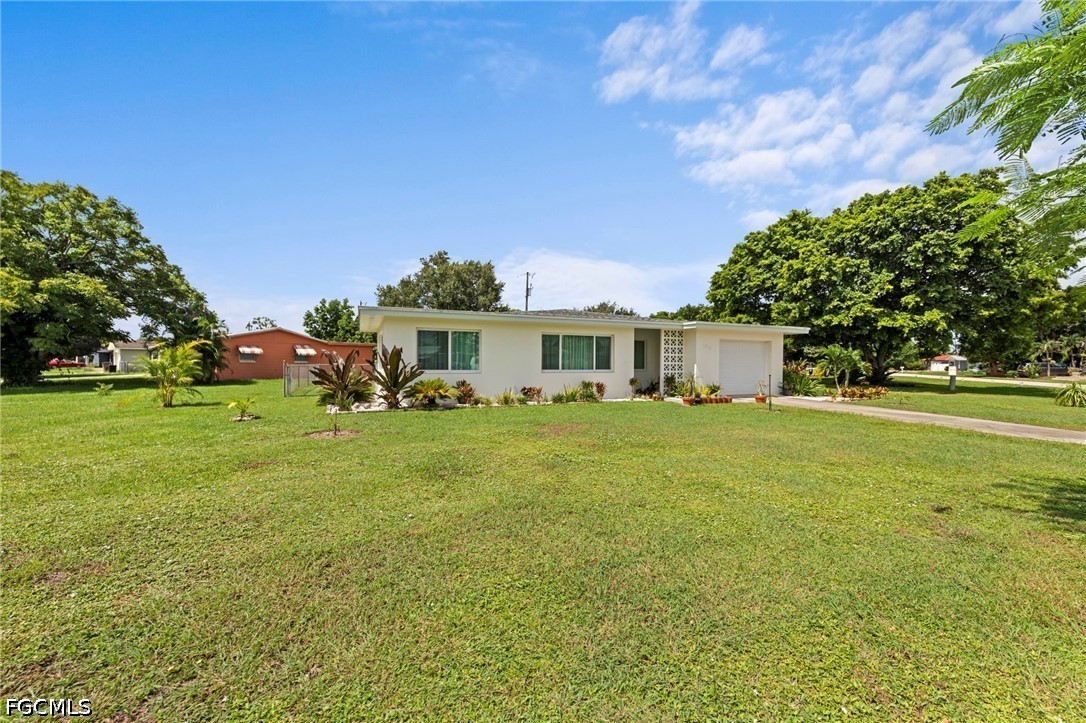 2 Bed SingleFamilyResidence for Sale in Wedgewood, photo 5