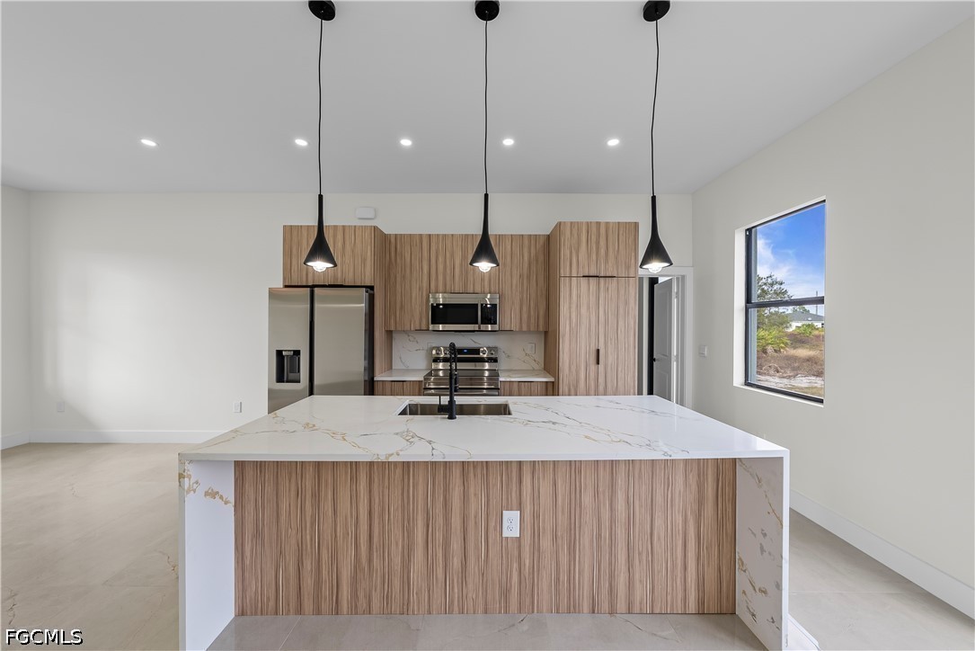 3 Bed SingleFamilyResidence for Sale in Lehigh Acres, FL — photo 5