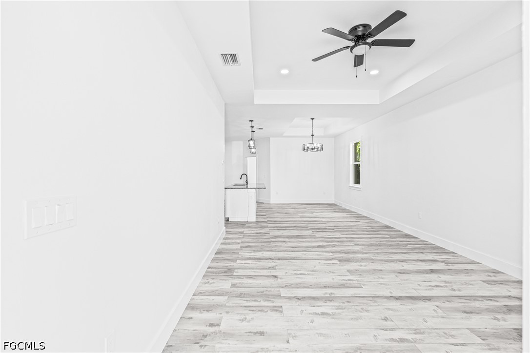 3 Bed SingleFamilyResidence for Sale in Fort Myers, FL — photo 5