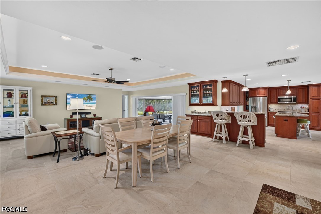 4 Bed SingleFamilyResidence for Sale in Fort Myers, photo 5