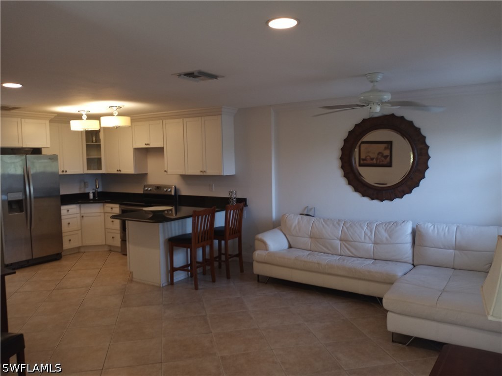 1 Bed Condominium for Sale in Bay Park, FL, $2,000 — photo 5