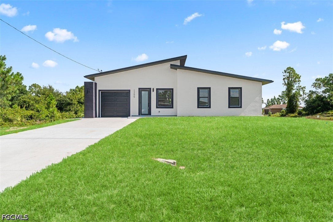 3 Bed SingleFamilyResidence for Sale in Lehigh Acres, FL — photo 5