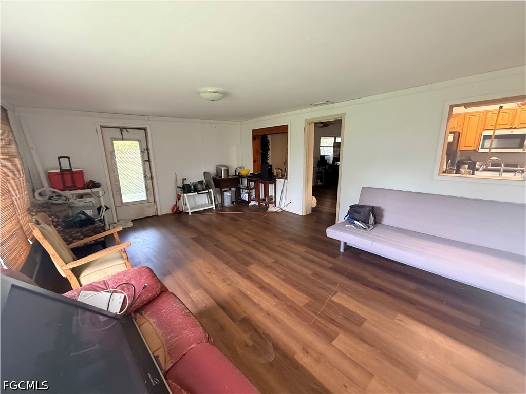 3 Bed SingleFamilyResidence for Sale in North Fort Myers, photo 5