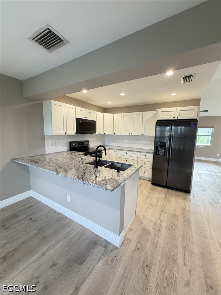 3 Bed SingleFamilyResidence for Sale in Cape Coral, FL — photo 5