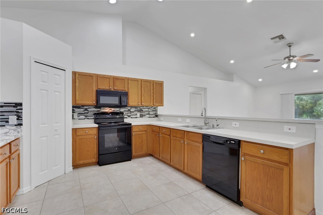 3 Bed SingleFamilyResidence for Sale in Cape Coral, FL — photo 5