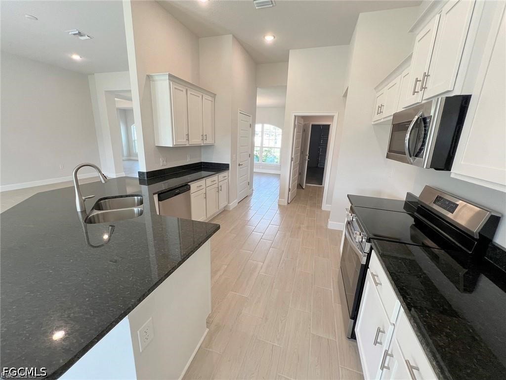 4 Bed Waterfront Home for Sale in Cape Coral, FL, $2,550 — photo 5
