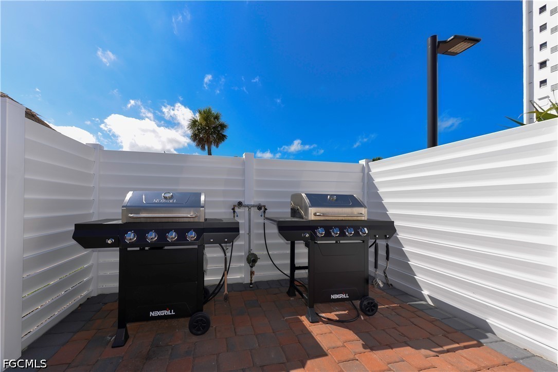 2 Bed Pool Home for Sale in Sunset Condo, photo 5