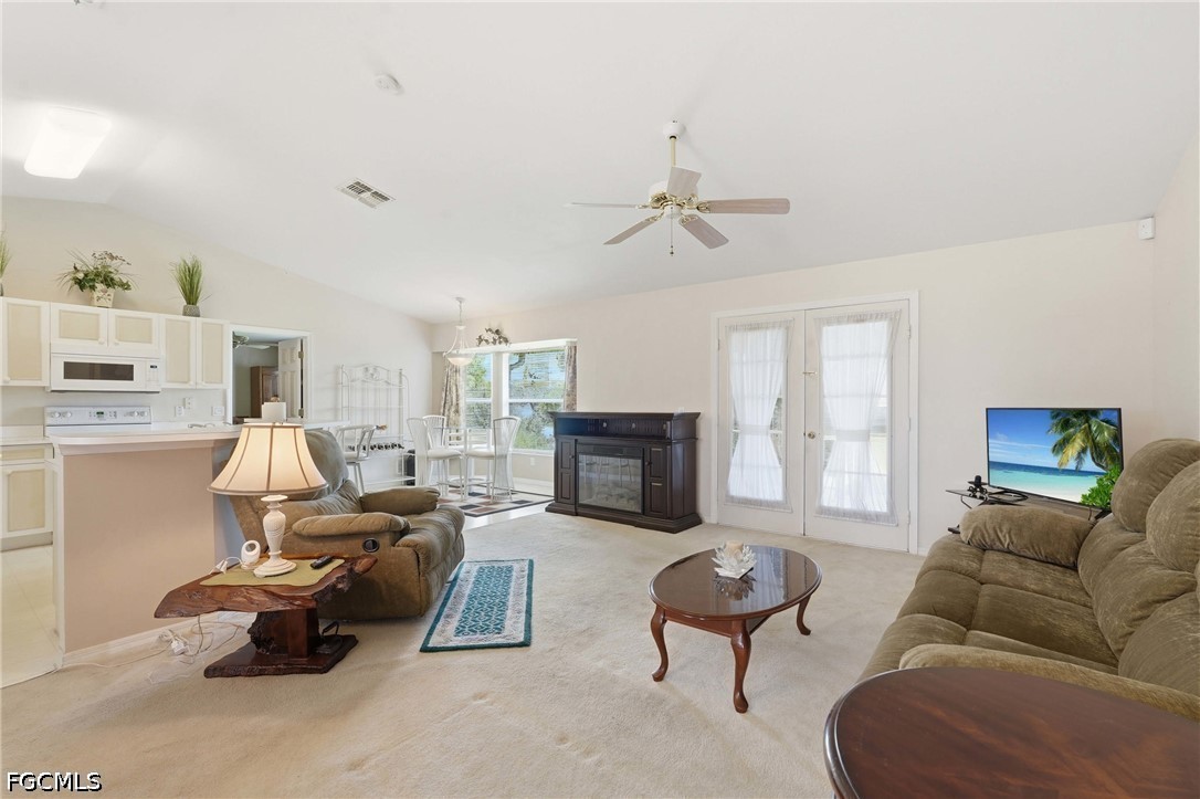 3 Bed SingleFamilyResidence for Sale in Lehigh Acres, photo 5