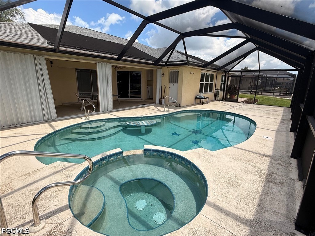 3 Bed Pool Home for Sale in Cape Coral, photo 5