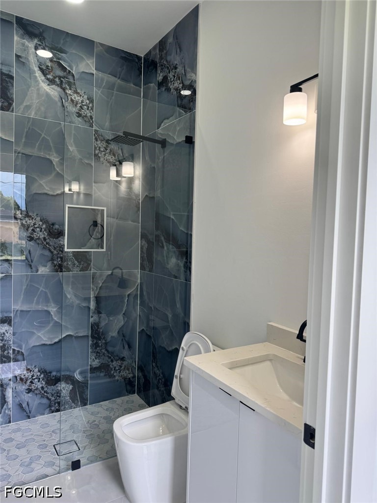 1 Bed SingleFamilyResidence for Sale in Lehigh Acres, FL — photo 5