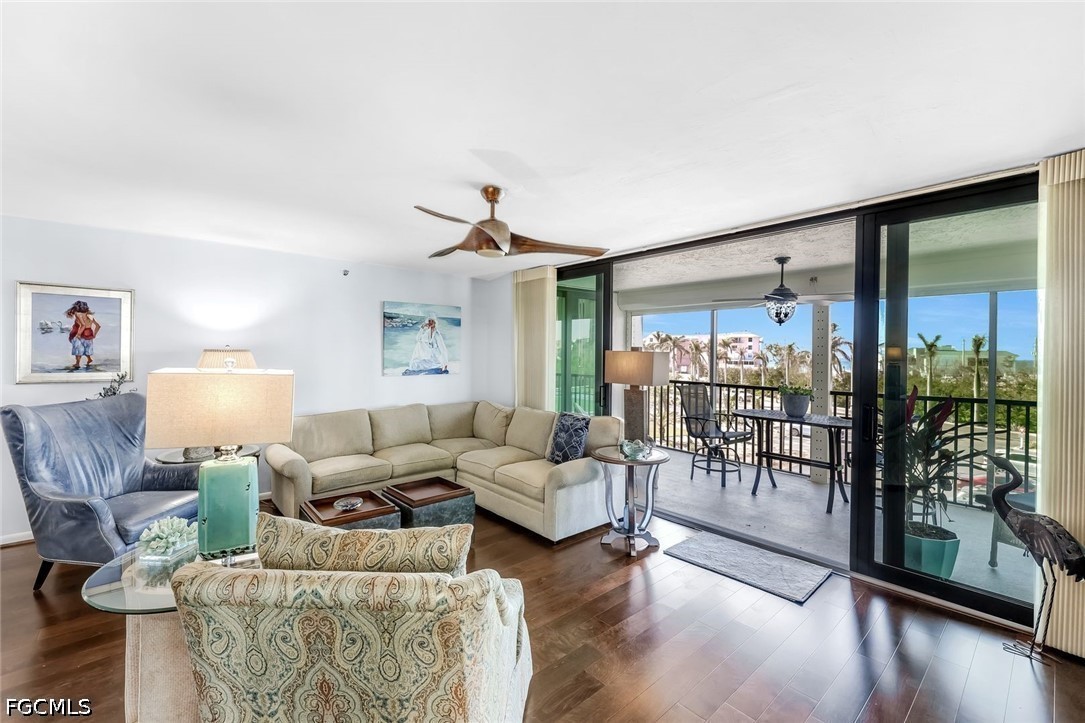 2 Bed Waterfront Home for Sale in Bonita Springs, photo 5