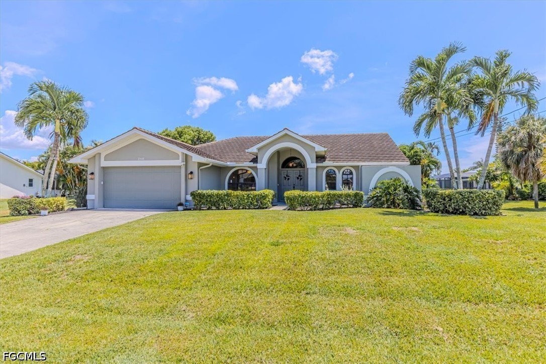 3 Bed Pool Home for Sale in Cape Coral, photo 5