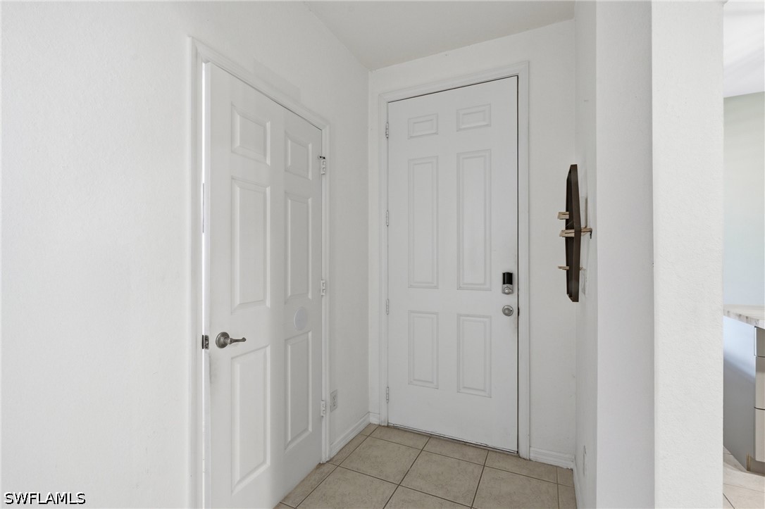 3 Bed Townhouse for Sale in Colonnade At Forum, FL, $289,000 — photo 5