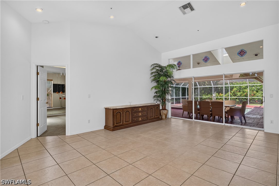 3 Bed Pool Home for Sale in Valley Oak, photo 5