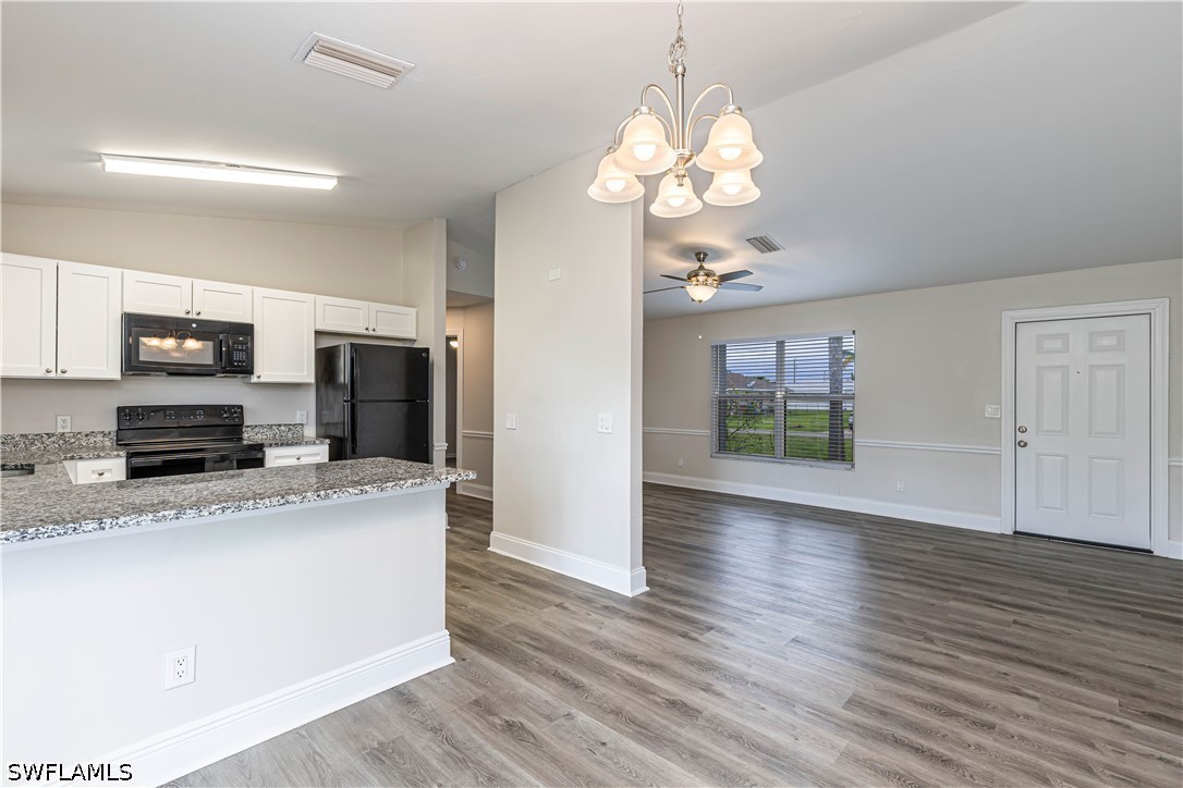 3 Bed SingleFamilyResidence for Sale in Cape Coral, FL — photo 5