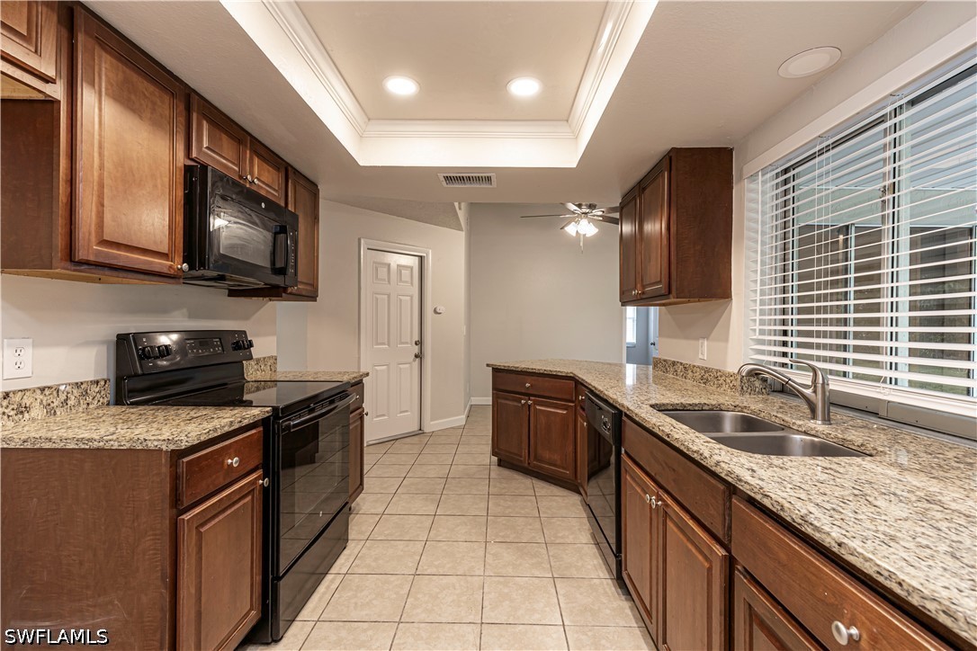 4 Bed SingleFamilyResidence for Sale in Cape Coral, FL — photo 5