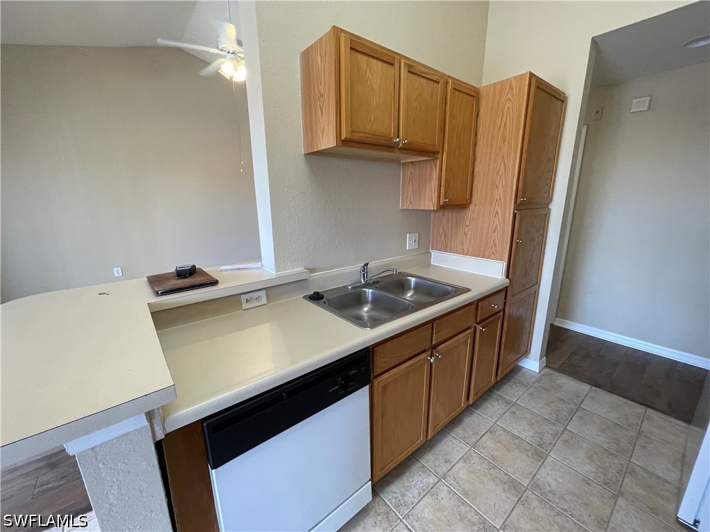 2 Bed Condominium for Sale in Fairway Preserve, photo 5